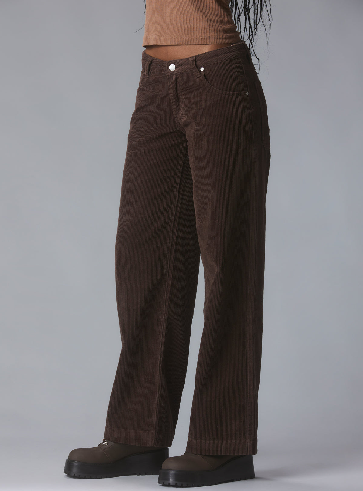 Wide Leg Corduroy Pants In Brown UNIF