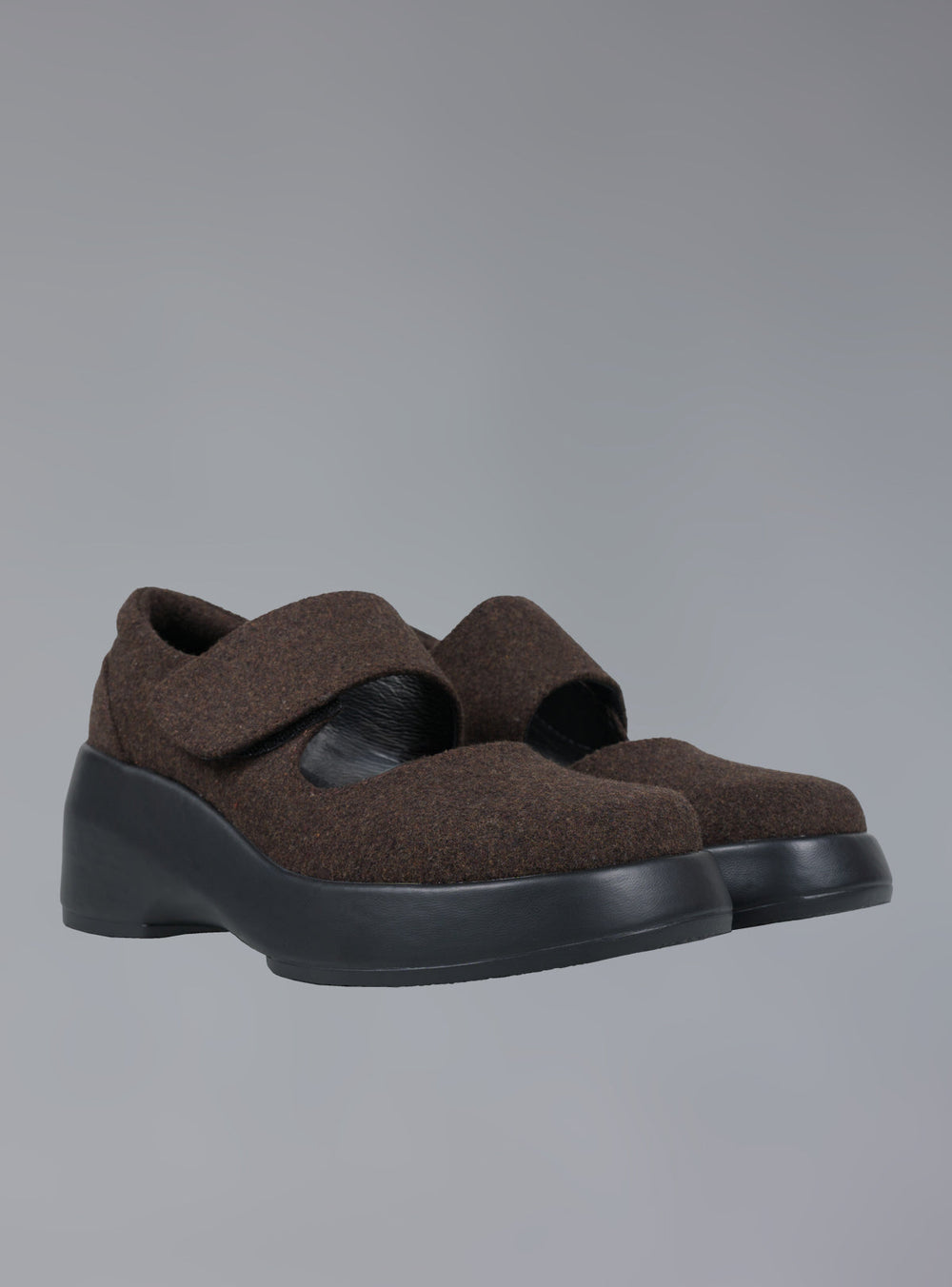 Felt Platform Sandal In Brown UNIF