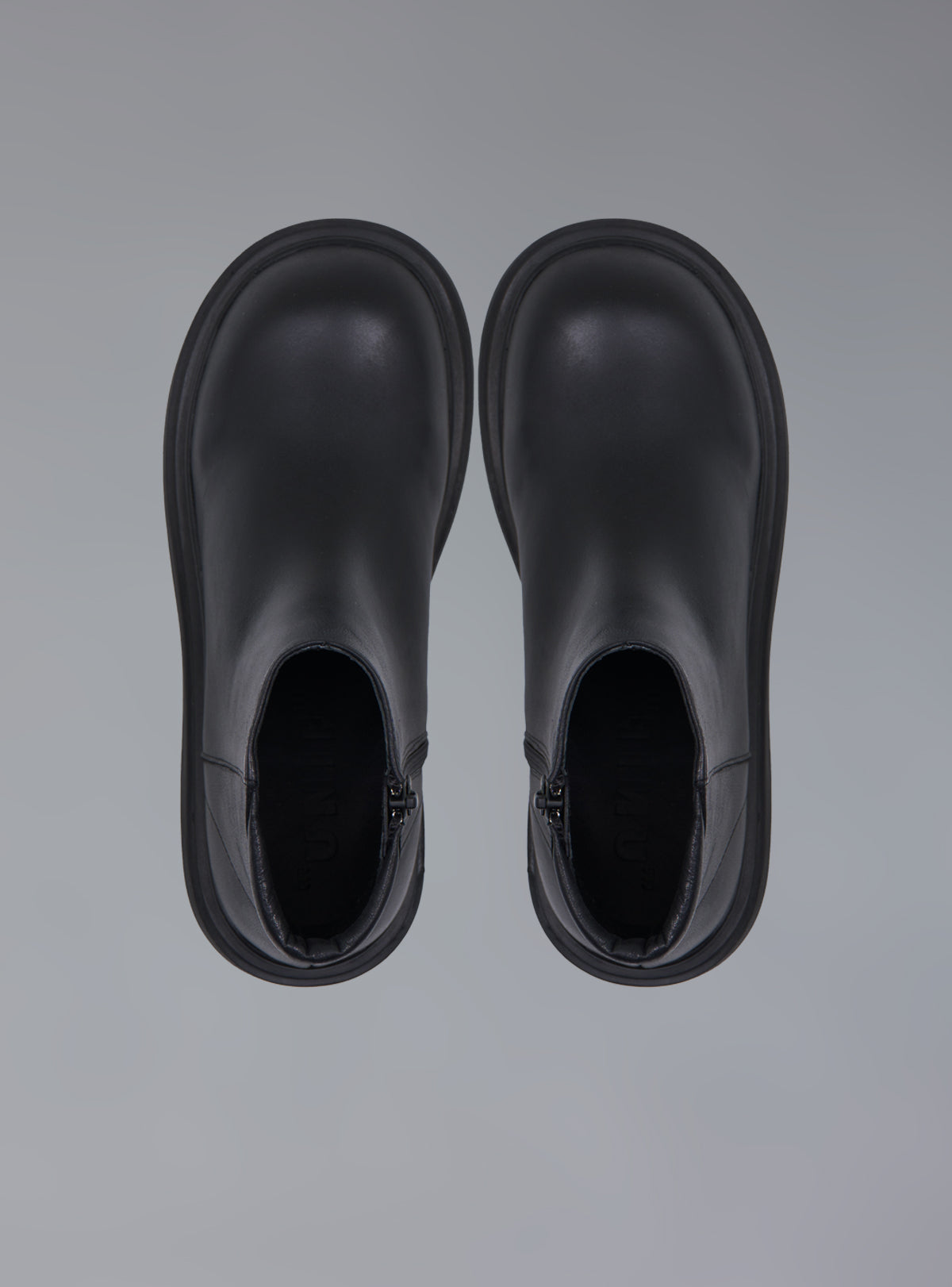 Zip-Up Leather Ankle Boot UNIF