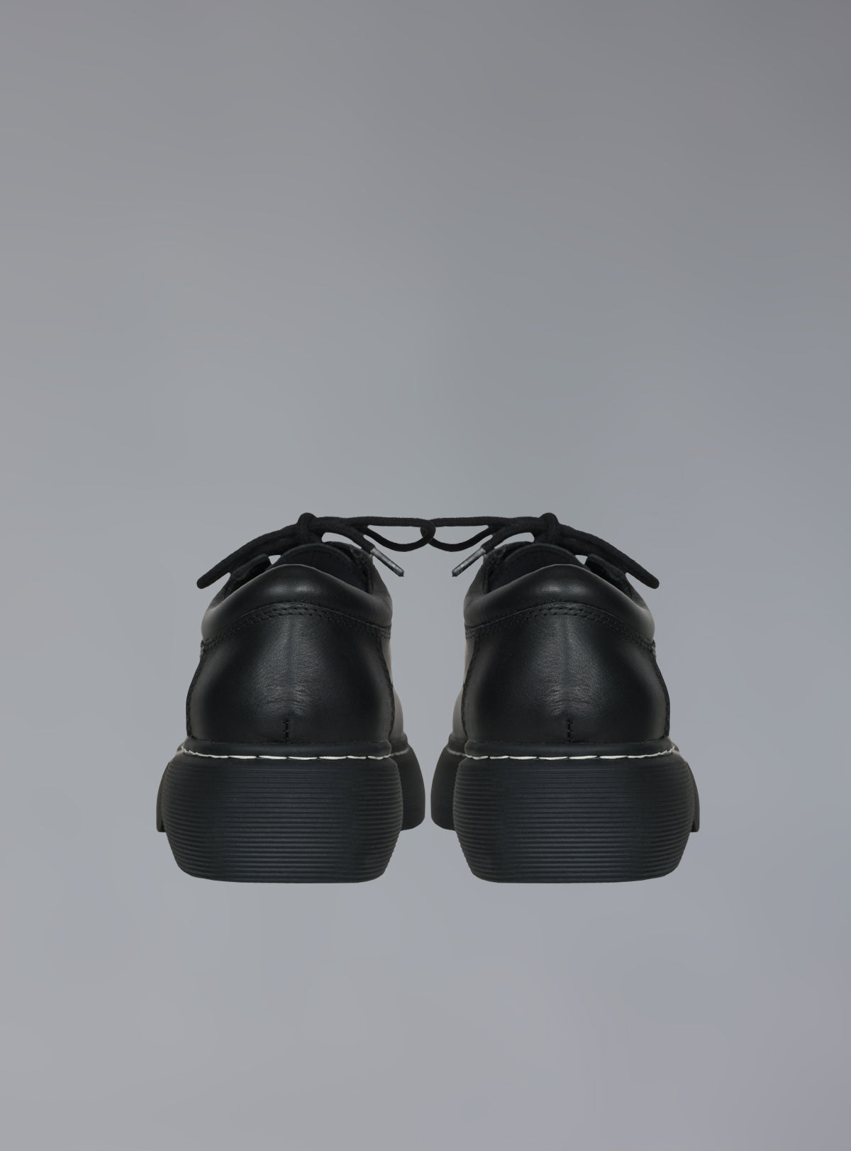 Pek Shoe