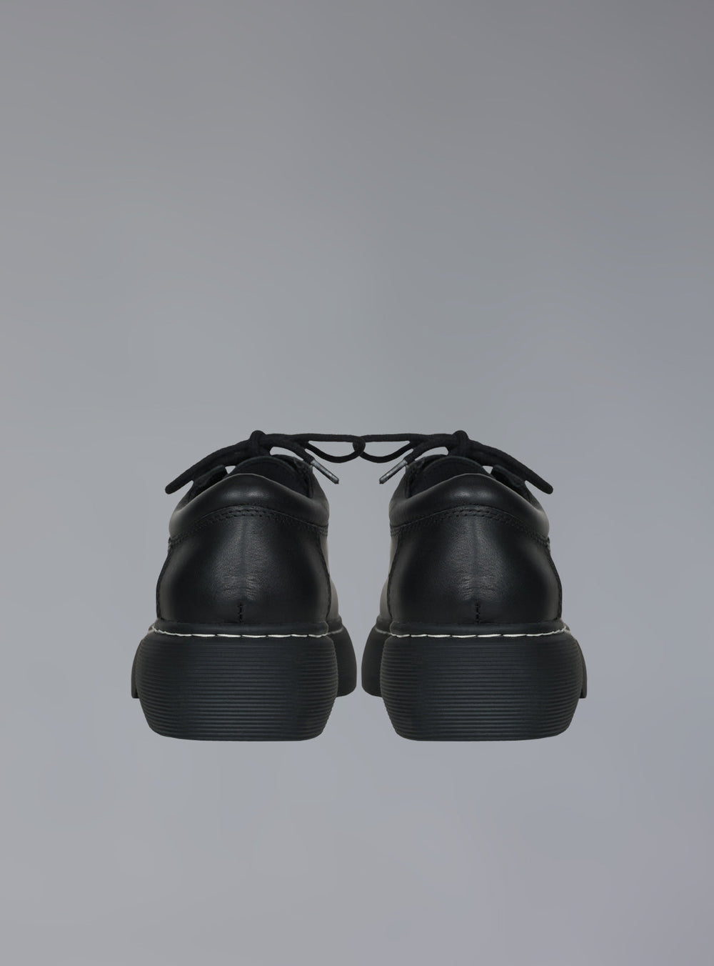 Pek Shoe