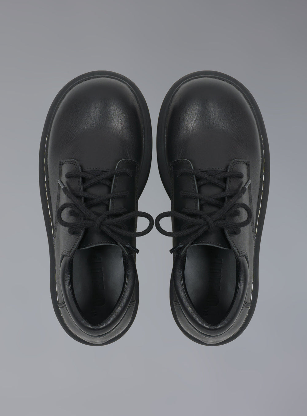 Pek Shoe